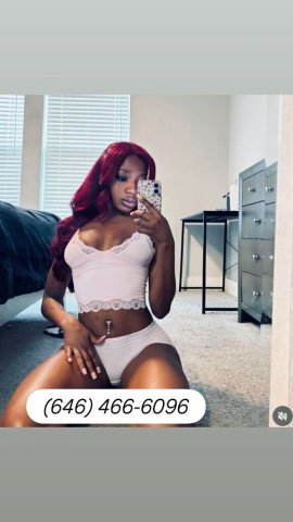 Manhattan Bombshell — Sweet Escort Play - 1