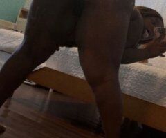 Denver escorts - New in Town Entertainment + Full-Figured Masseuse (Verification)