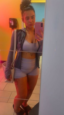 Jacksonville, FL Female Escort — recent pics, no time-wasting, verify first - 1