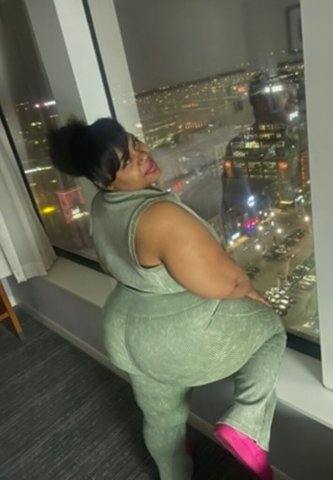 St. Louis Female Escort — 60 QV available now - 1