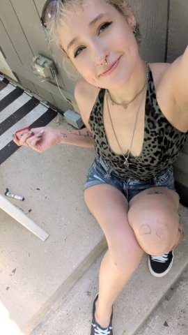 Manic Pixie Dream  20 (Wichita) — meet & chat - 1