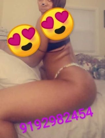 Raleigh-Durham Outcalls — Petite GFE Cum-In-Out Lunchtime Special (28) - 1
