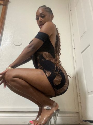 Pretty Young Thang — Sloppy BJs & Deep Throat, In/Car Date - 1