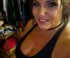 Springfield IL Curvy MILF Outcall & Incall Female Escort (Trucker Friendly, Full Service) - Image 6