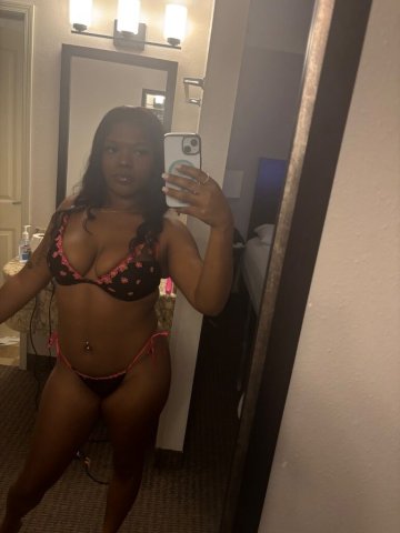 Amari (22) — Mobile & Outcall Female Escort in Los Angeles - 1