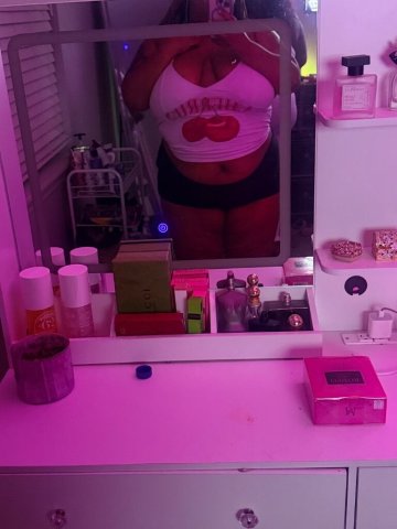 Louisville KY Female Escort — FaceTime Verification - 1