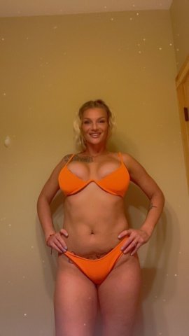 Salt Lake City Busty Blonde Escort (Juicy Curves) — 36 - 1
