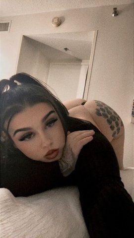 Buena Park Female Escort — Incall/Outcall & OnlyFans - 1