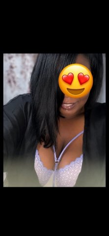 Chicago Emotional Influencer — Massage, Foot Modeling & Lustful Conversations - 1