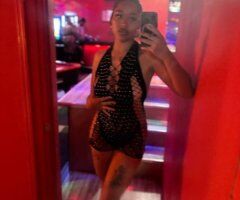 Milwaukee escorts - Milwaukee Massage & GFE Companion (600 Roses)