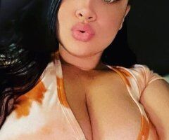 Naughty Nicole — Curvy German Goddess (25) in Maui - Image 9