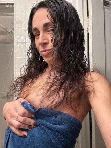 Buffalo MILF (35) — Petite, Flexible & Wild/Wet Room for Duo or Solo - 1
