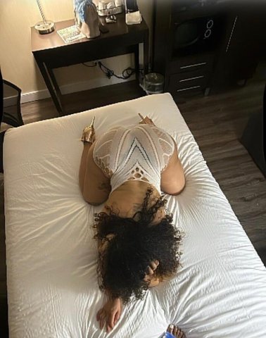 Latina Incall Escort — 24/7 Full Service, BBJ, Massages in Northern Virginia - 1