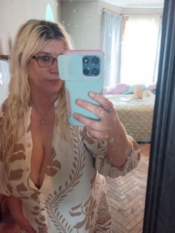Cincinnati Female Escort — Half-Hour & Hour Appointments - 1
