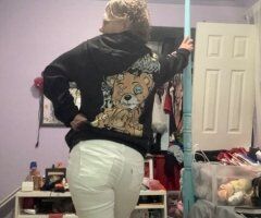 St. Louis escorts - St. Louis Female Escort — Private residence full service with add-ons (no head, no anal)