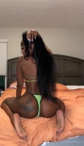 Oakland/East Bay Female Escort — Outcalls, car play only, oil body massage & 30 min - 1