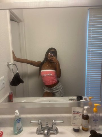 Slim Ebony Escort — Clean Shaved Services in Phoenix, AZ (24) - 1