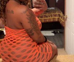 Palmdale/Lancaster escorts - Rosamond Incall HR Special — Apple Bottomz, 1-Nite Only