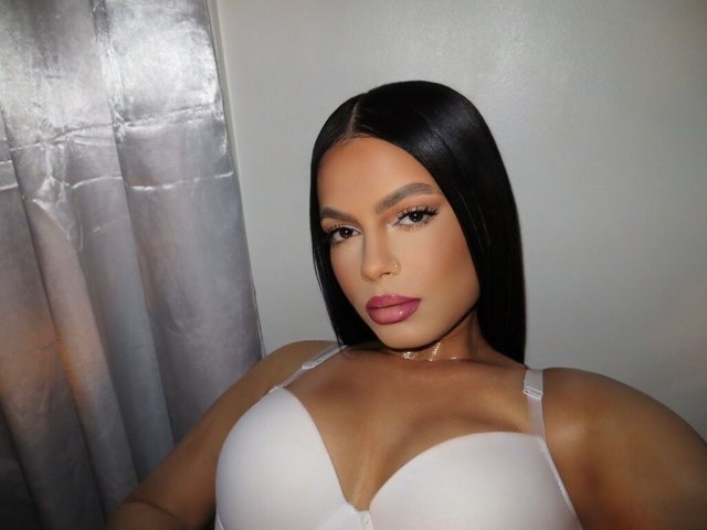 Female Escort in Inland Empire, CA — Available for 23 - 1