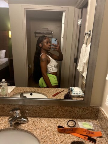 Greensboro Female Escort — Chocolate Cake on the Menu - 1