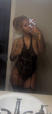 Houston Female Escort — No anal, no kissing (video verification required) - 1