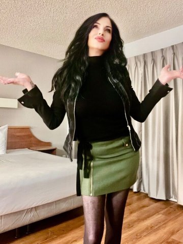 Gigi (MILF) Back in Huntington Beach — Discreet Hotel Off 405 & Beach Blvd - 1