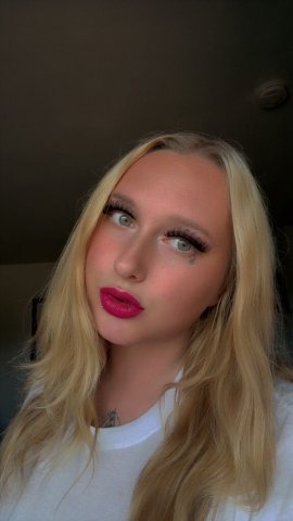 want to come see me baby i cant wait!!!!💙i am female - 1