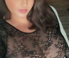 Discreet Santa Barbara Female Escort — In-Call, Car Date & Out-Call - Image 4