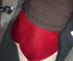 please only contact me if you have a big cock 8+,i only respond messages so please don't call me.free BJ if your cock is big - Image 9