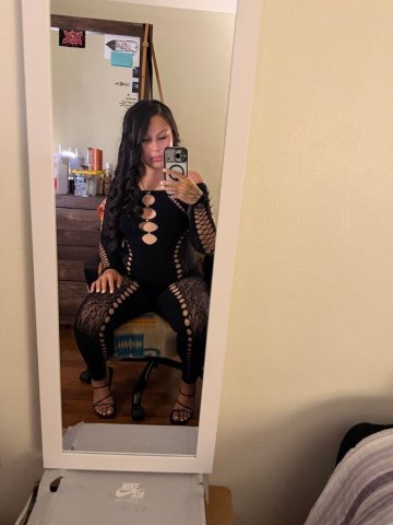 Seattle Female Escort — No Bare Contact - 1