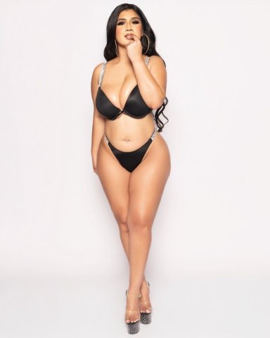 Nadia (Persian) — Incalls & Outcalls, Discreet Appointments in Redding - 1