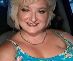Minneapolis / St. Paul escorts - SSBBW Model — 72" Hips, Belly & Assets (Double Sessions) — GFE/FS + FBSM