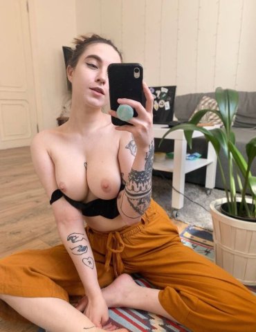 Sexy Babe Queen (27) — Incall & Outcall, GFE + Anal, BBBJ - 1