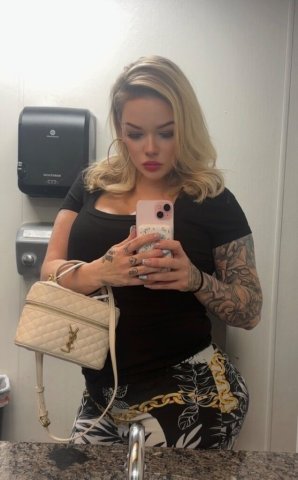 Blonde bombshell milf escort in Salt Lake City (Ex mormon) — 36 - 1