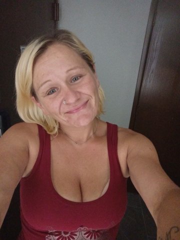 St. Louis Female Escort — Hourly Rates & In/near St. Charles - 1