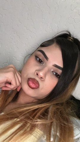 Petite Mature Female Escort in Fresno — Discreet Outcalls & CarPlay - 1