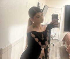 Petite Mature Female Escort in Fresno — Discreet Outcalls & CarPlay - Image 4