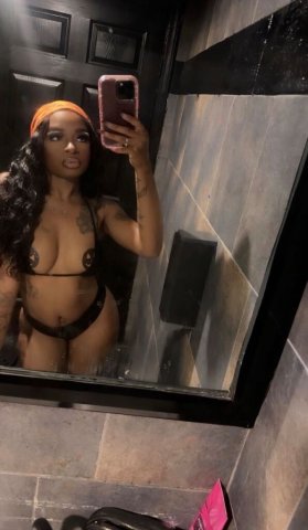 Minneapolis/St. Paul New Profile — Petite Female Escort (Text for discreet pics) - 1