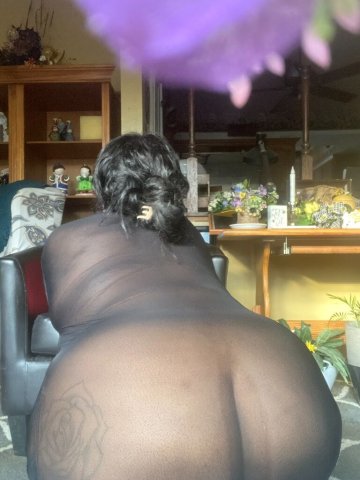 Rainy Day Specials — Female Escort in Milwaukee (Milwaukee, WI) - 1