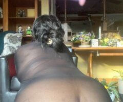 Milwaukee escorts - Rainy Day Specials — Female Escort in Milwaukee (Milwaukee, WI)