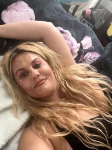 Blonde GFE Companion — Curvy Fetish-Friendly Escort (42) - 1