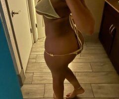 Vixenn (Brown Eyes, Petite Model) — Discreet Escort in Phoenix, AZ - Image 2