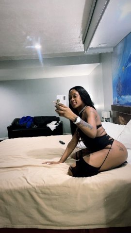 Chicago Outcalls — Mrsfijii 7 Years, Curvy Mature Companion (Alsip Hotel) - 1