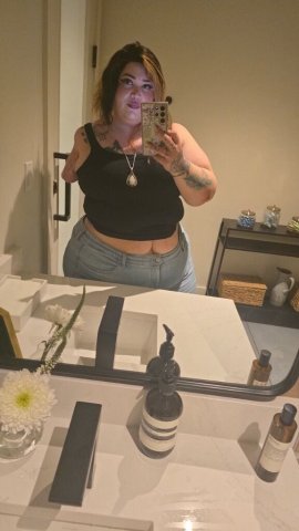 Columbia SC Curvy Gamer Girl Escort (Left-Arm Amputee) - 1
