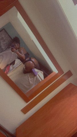 Raleigh-Durham Female Escort — Car Visits (Chapel Hill/MLK) - 1