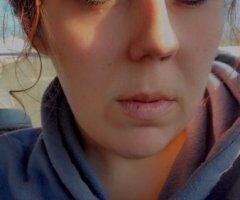 Traveling MILF Content Creator in Fayetteville — Meets, Bare (If Clean), Video & Sexting - Image 6