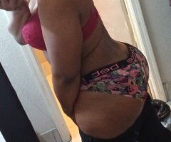 Memphis TN Female Escort — In-call at my hotel room - Image 4