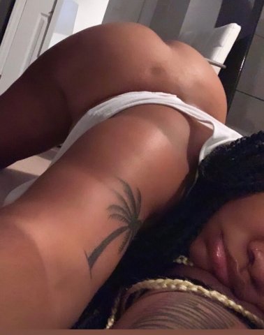 XO — Full Service Female Escort in Louisville, KY (In-Person + FT Solo) - 1