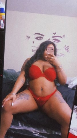 Wilmington, DE Outcalls — Facetime-Verified Escort (Light Skin, Curvy) - 1