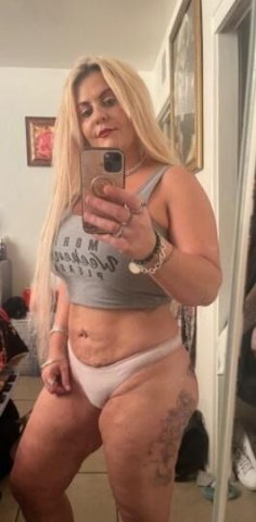 Charlotte Blonde GFE Companion (Curvy) — Fetish-Friendly Sessions - 1